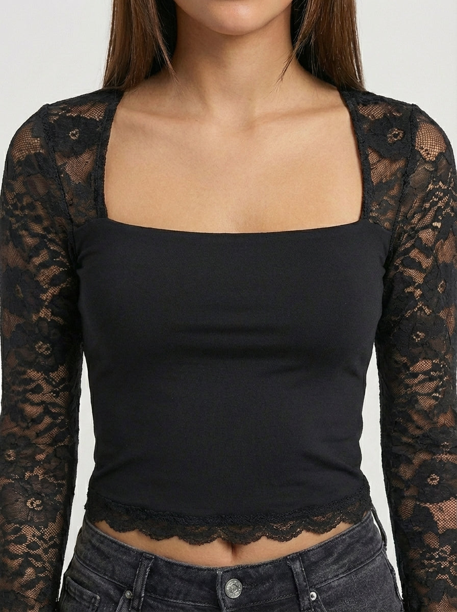 BLUSA AMARA DE ENCAJE FLORAL ELEGANTE