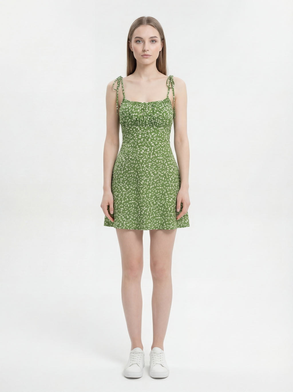 VESTIDO VALERIA FLORAL CON TIRANTES FINOS