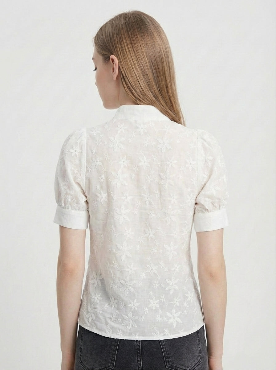 BLUSA AMARA DE ENCAJE CON CUELLO ALTO