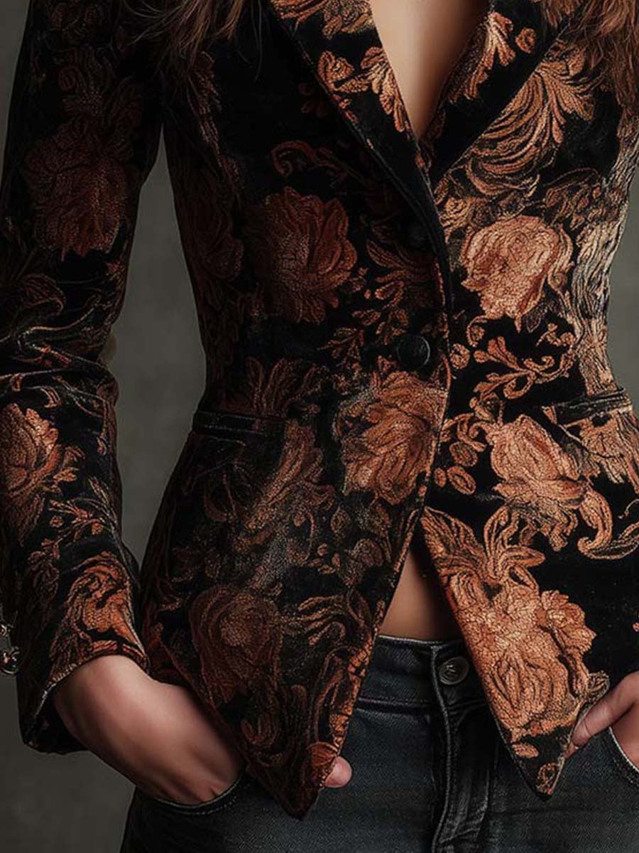 Blazer entallado para mujer con estampado floral en negro y bronce.