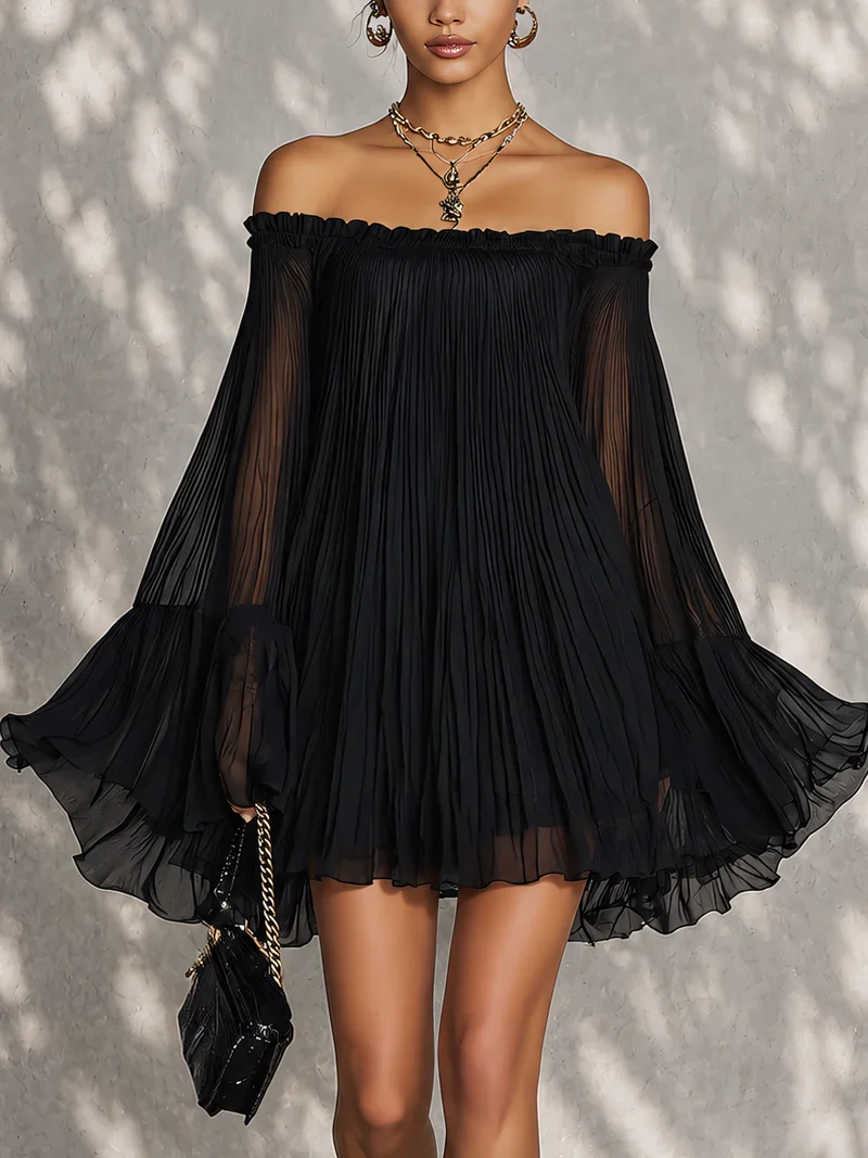 OCEANIA | MINI VESTIDO NEGRO CON MANGAS ACAMPANADAS Y HOMBROS DESCUBIERTOS