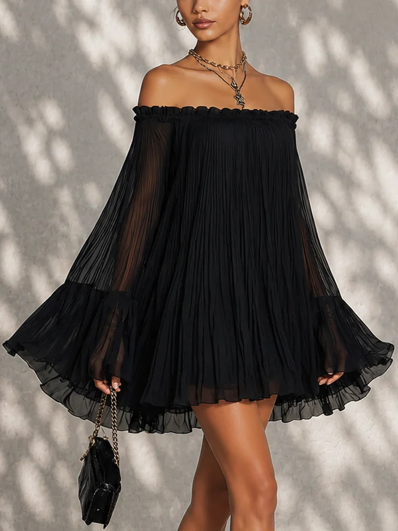 OCEANIA | MINI VESTIDO NEGRO CON MANGAS ACAMPANADAS Y HOMBROS DESCUBIERTOS